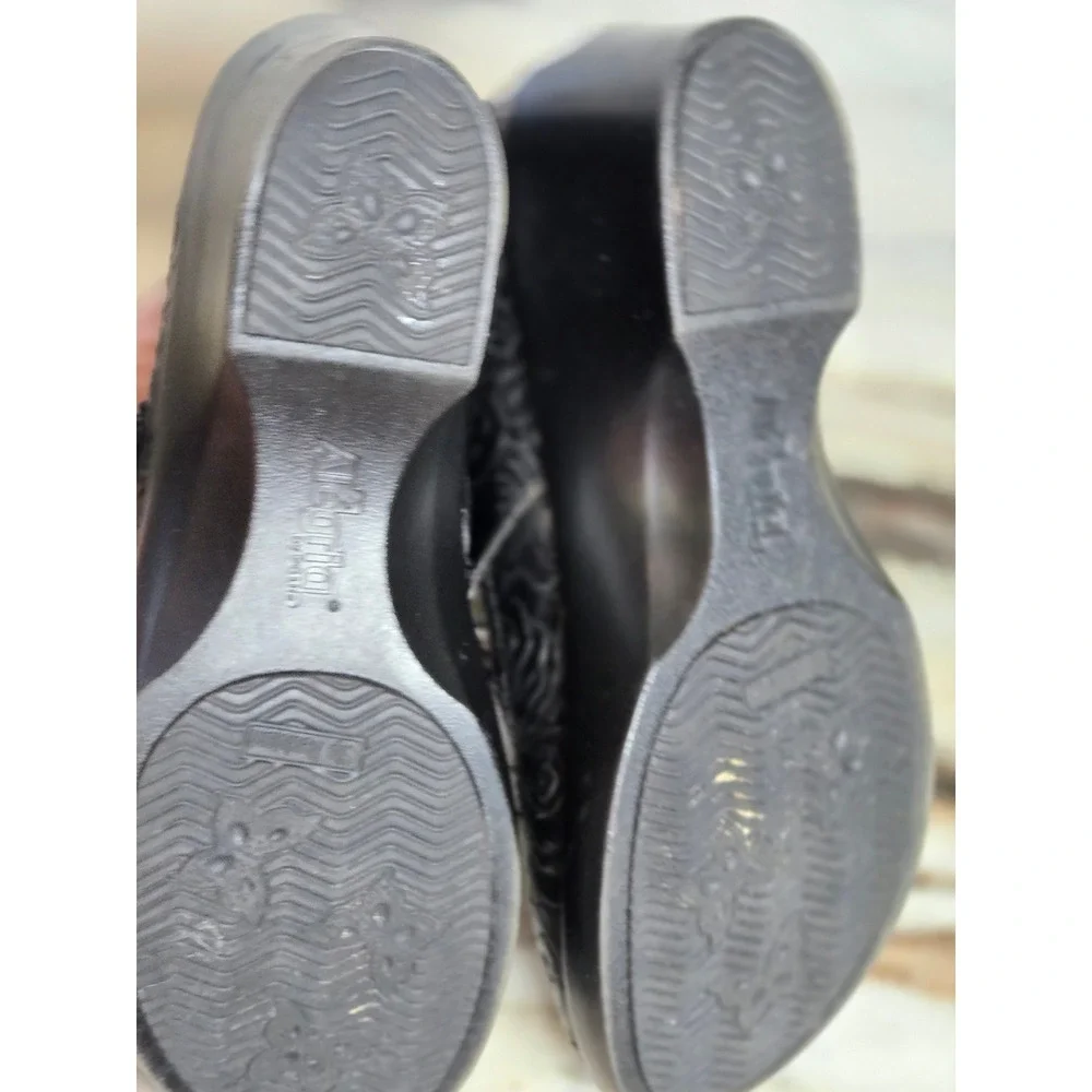 Alegria ELL-541 Black Leather Floral Embossed Mary Jane Wedge Shoes Womens 38